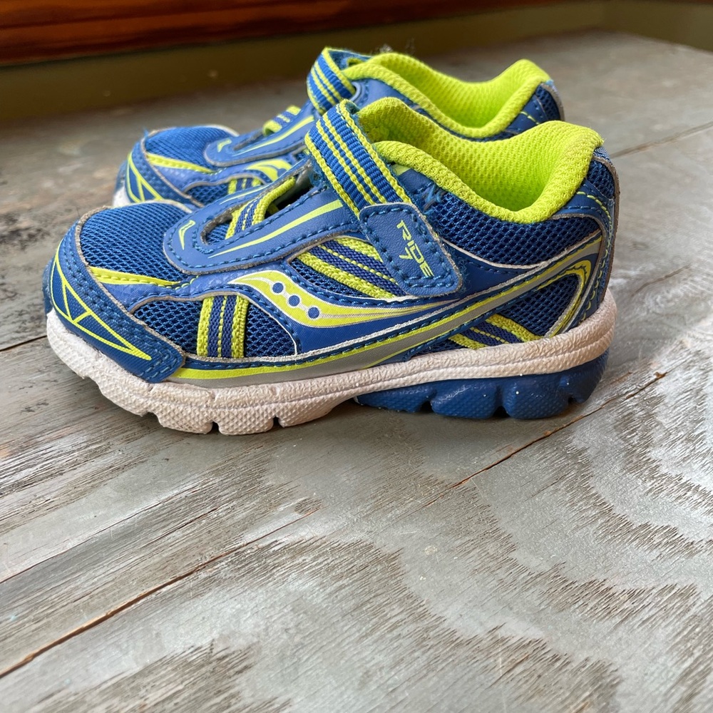 Saucony baby ride 7 sneakers | size 5